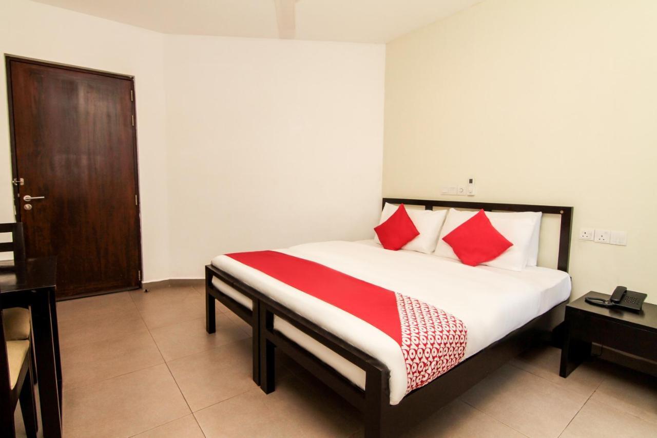 Saninro Hotel - Ragama Zimmer foto